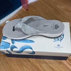 Women’s Clark cloudsteppers sandal